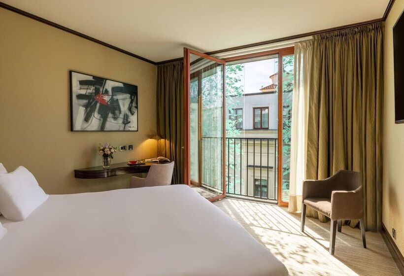 هتل NH Collection Prague Carlo Iv