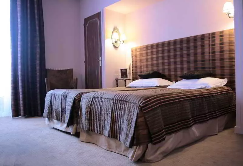 هتل Demeures & Châteaux Le Pavillon D Enghien, Vichy Centre