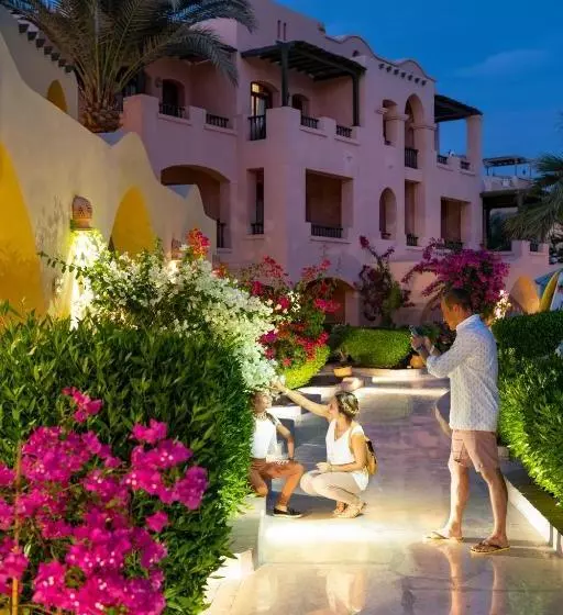 هتل The Three Corners Rihana Inn