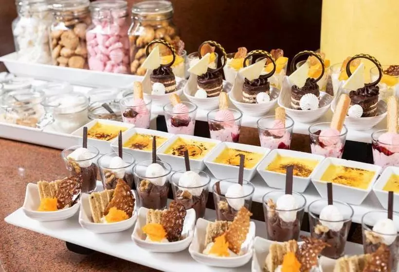 هتل The Three Corners Rihana Inn