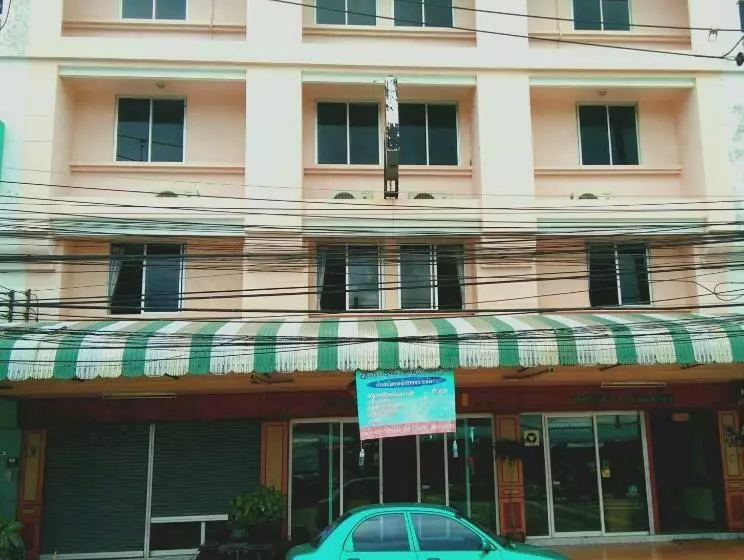 فندق Thepparat Lodge Krabi