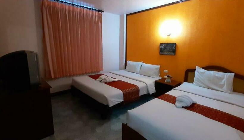 호텔 Thepparat Lodge Krabi