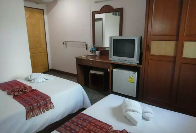 فندق Thepparat Lodge Krabi