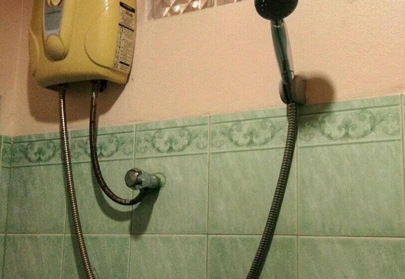 호텔 Thepparat Lodge Krabi