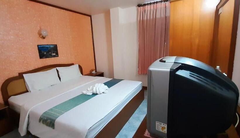 호텔 Thepparat Lodge Krabi