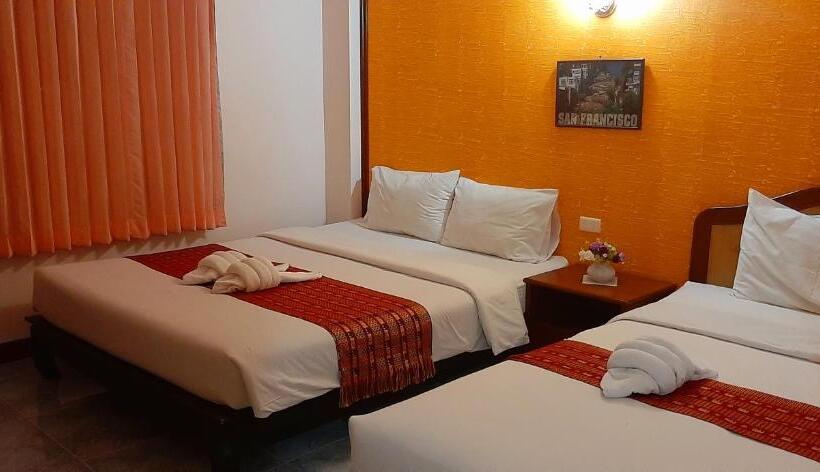 호텔 Thepparat Lodge Krabi