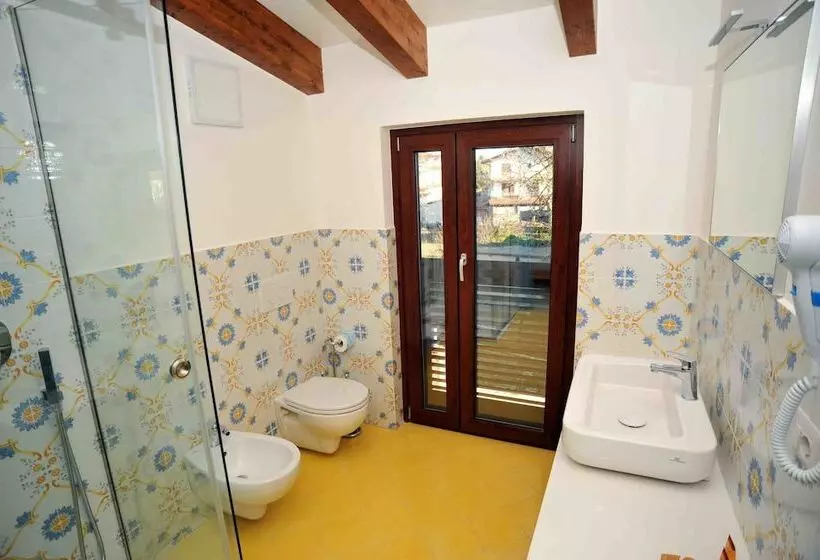 Aamiaismajoitus (B&B) Costa Blu