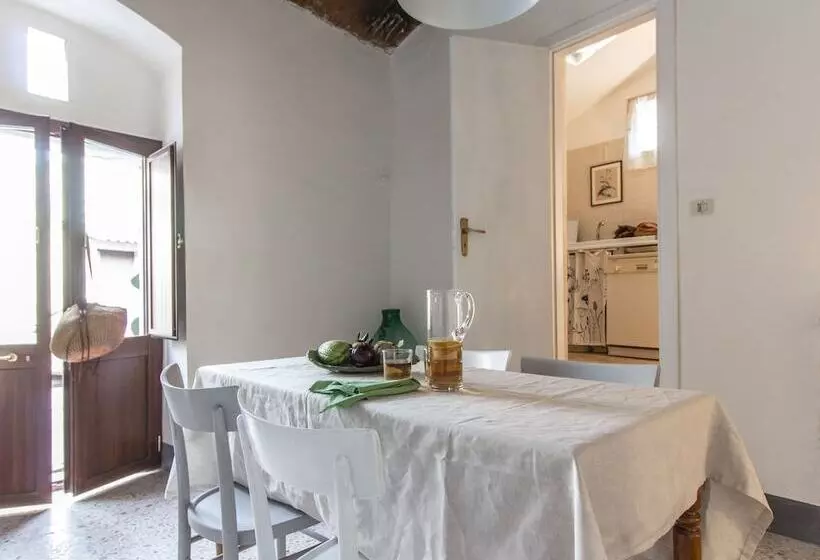 ベッドアンドブレックファースト I Dammusi