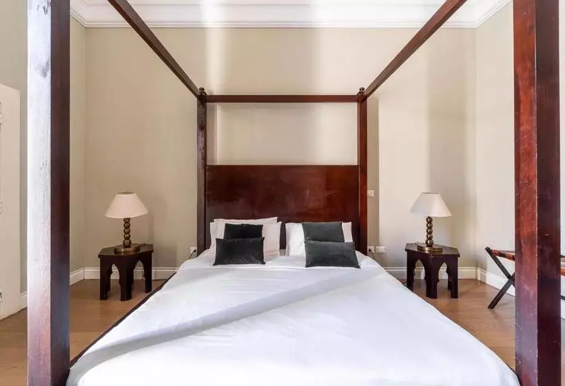 تختخواب و صبحانه Vittorio S Luxury