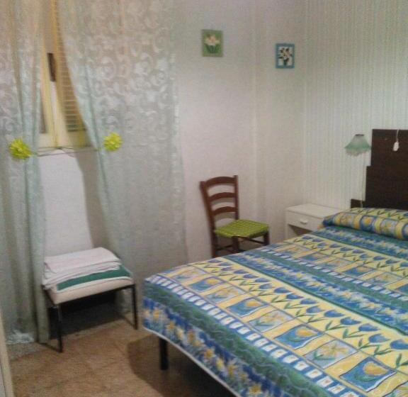 酒店 Pensione Santa Chiara Di Biancheri Katia