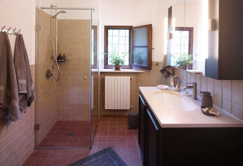 בית מלון כפרי Agriturismo Podere Cortilla