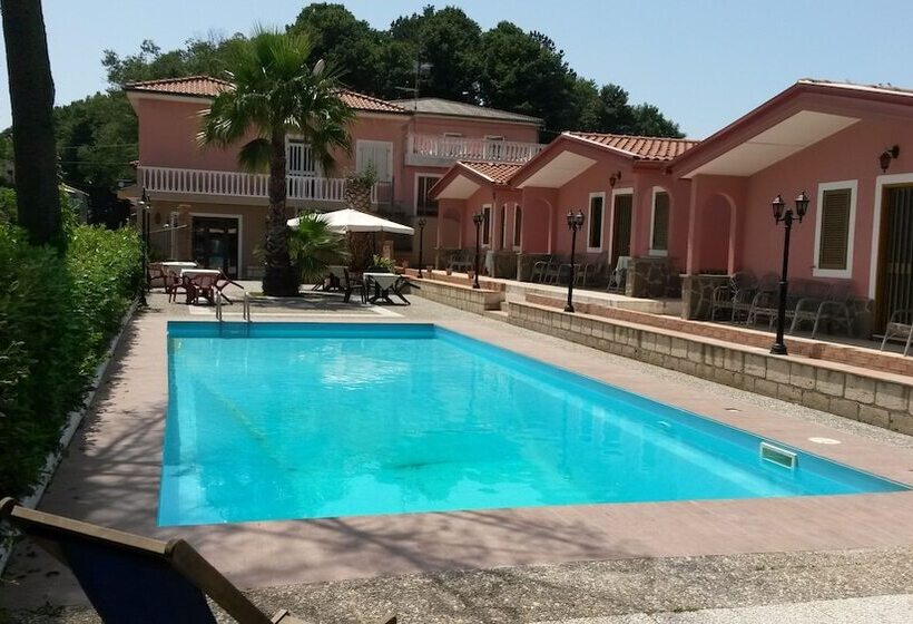 بنسيون La Pineta