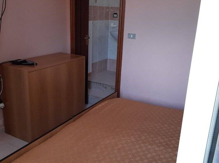 بنسيون La Pineta