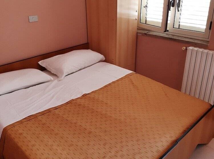 بنسيون La Pineta