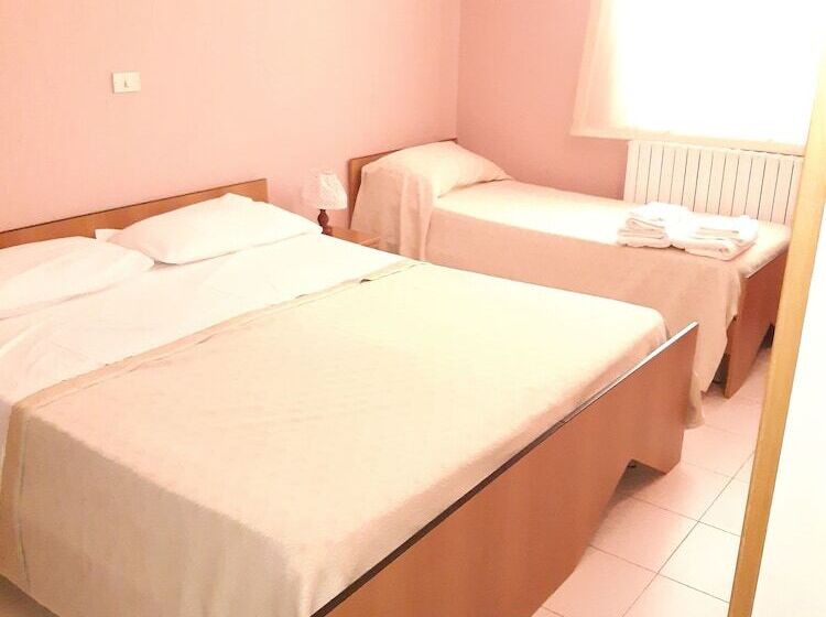 بنسيون La Pineta