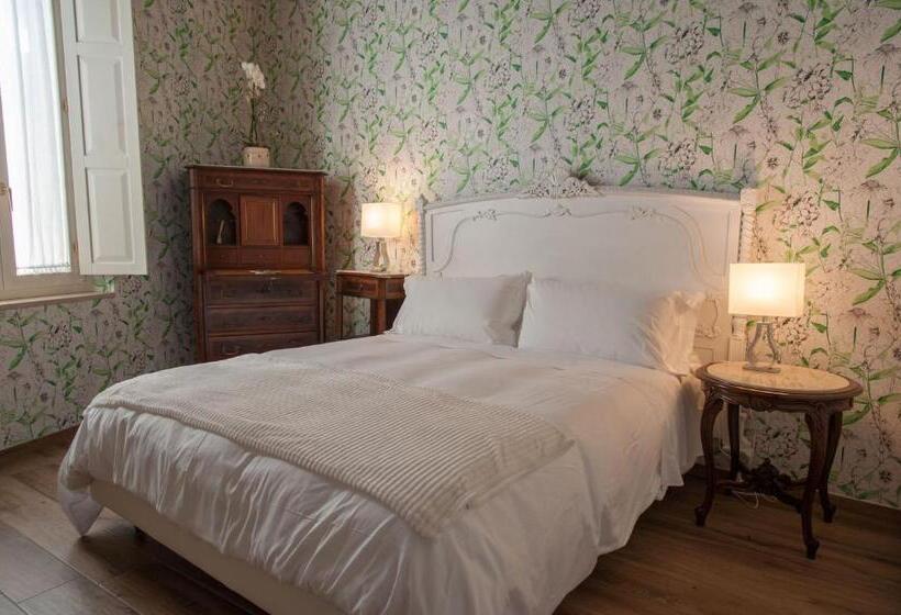 بنسيون La Soffitta Covelli