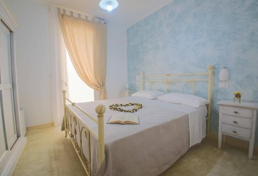 Blue And Blue Luxury Bed & Breakfast