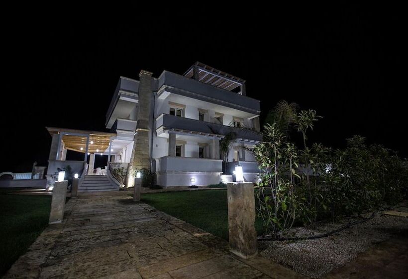 Blue And Blue Luxury Bed & Breakfast