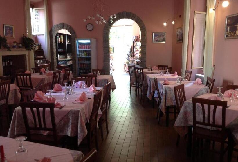 호텔 Albergo Del Lago