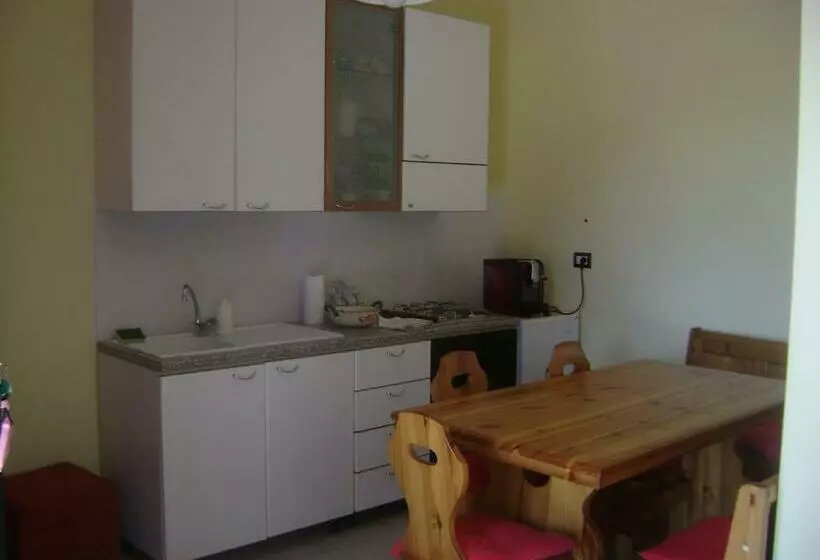 田舎風ホテル Azienda Agrituristica Cluana