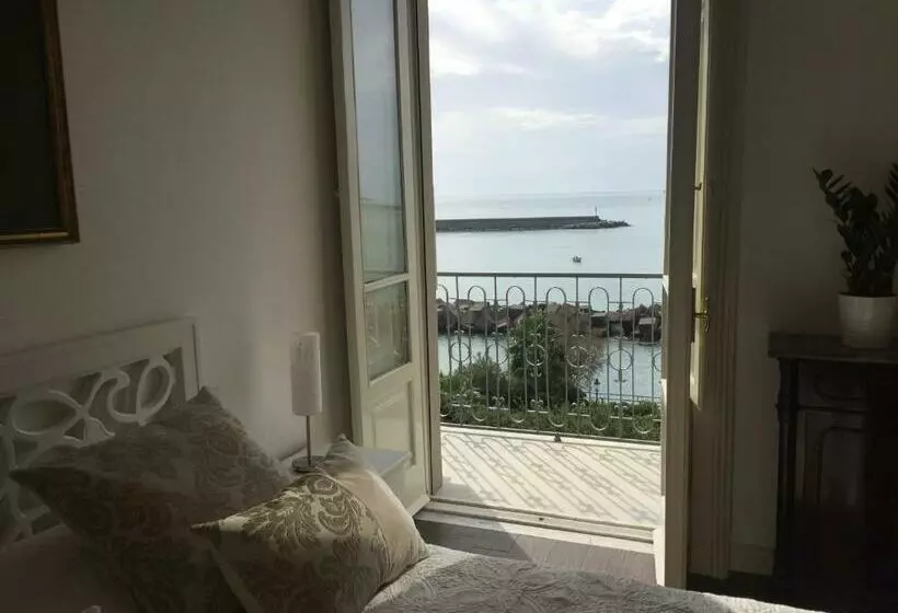 B&b Di Mare E D Azzurro