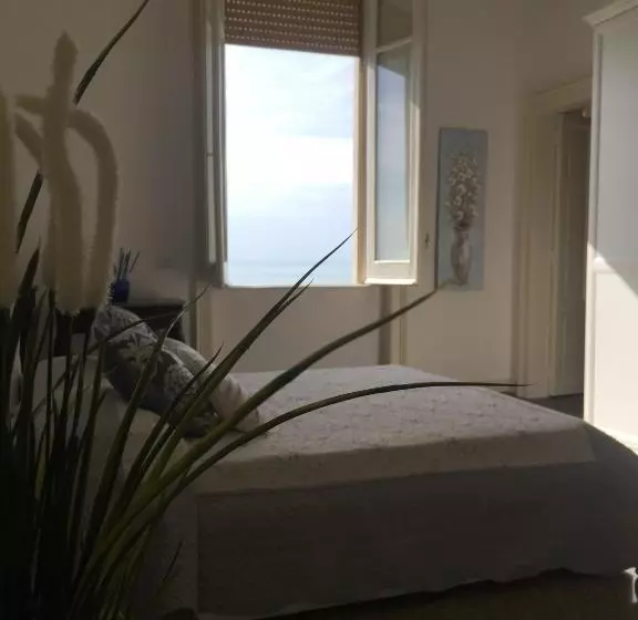 B&b Di Mare E D Azzurro