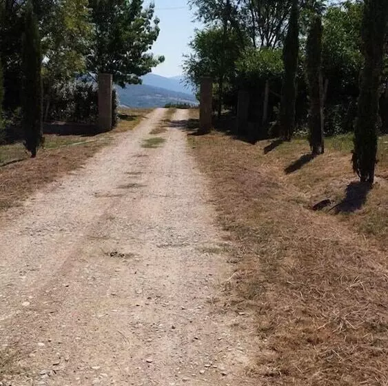 Maaseutuhotelli Agriturismo Castagneto Picci