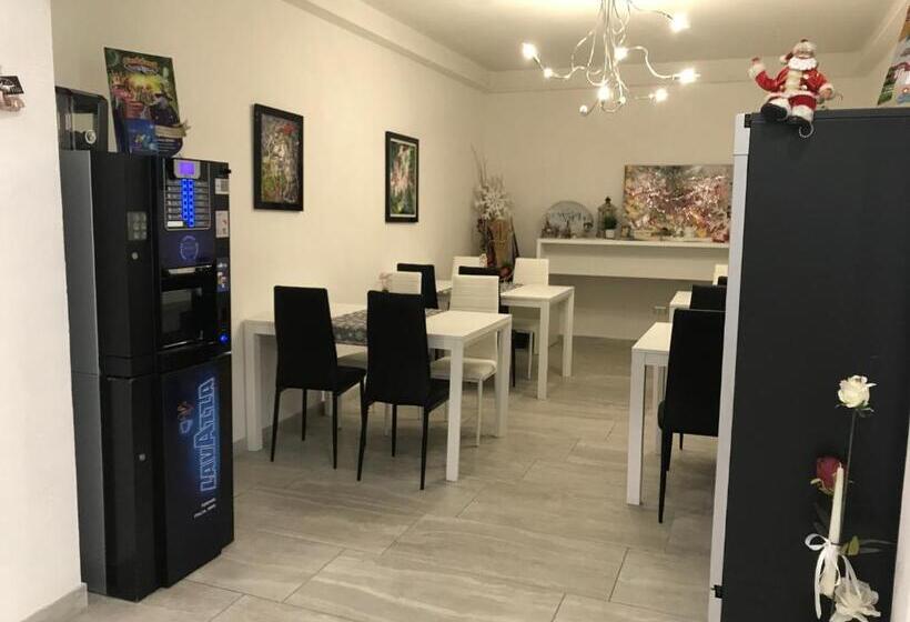 بنسيون Garda Relais Luna Blu