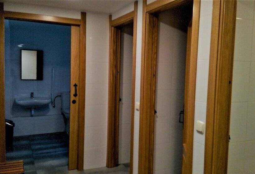 Albergue Rural Mandoia Hostel