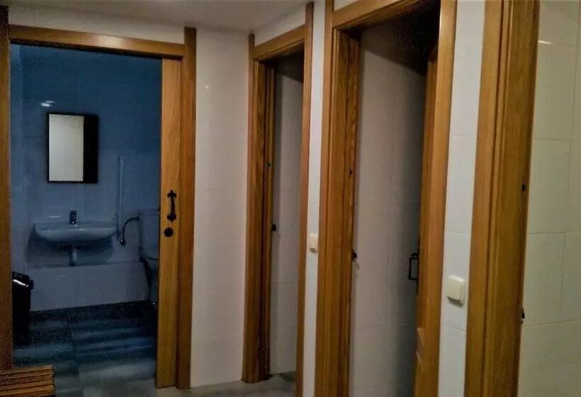 Albergue Rural Mandoia   Hostel