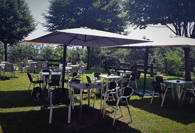 Albergue Rural Mandoia Hostel