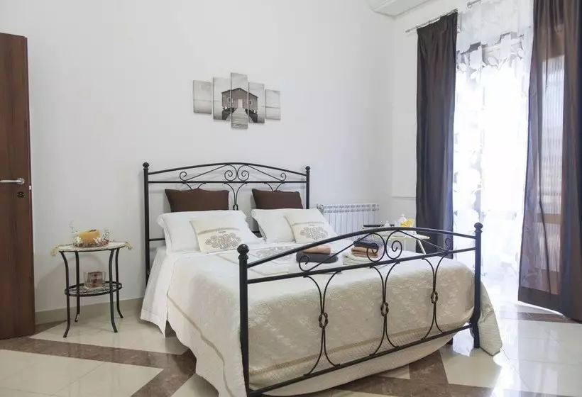 Aamiaismajoitus (B&B) Laetitia Guest House32