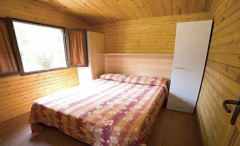 هتل Camping Dei Tigli