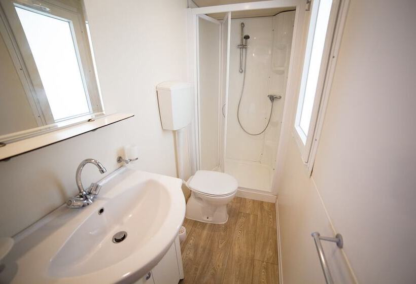 هتل Camping Dei Tigli