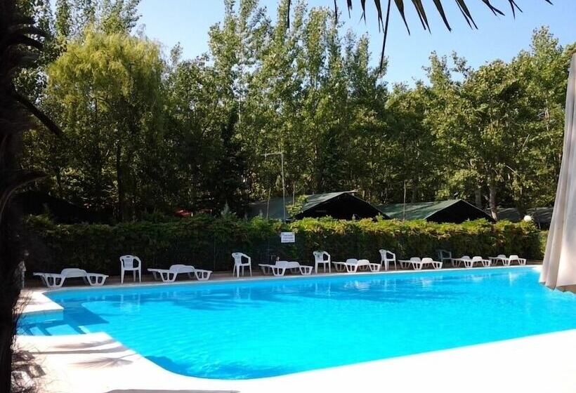 هتل Camping Dei Tigli