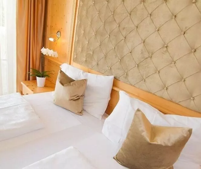 ホテル Panorama Tramin