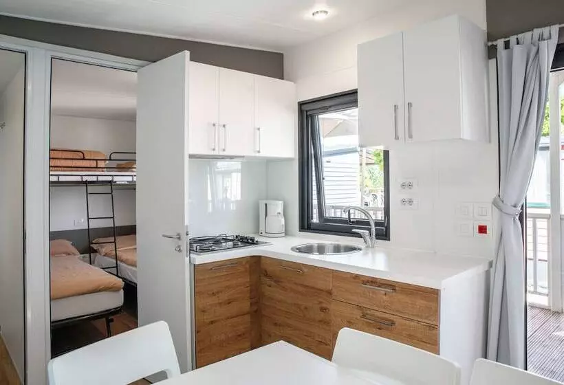 Hotelli Vacanze Camping Boutique