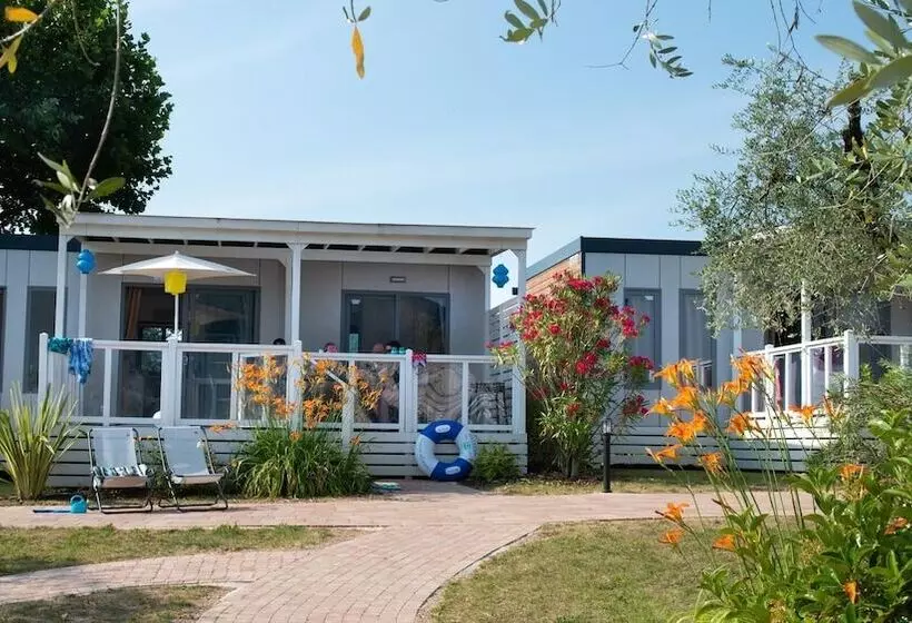 Hotelli Vacanze Camping Boutique