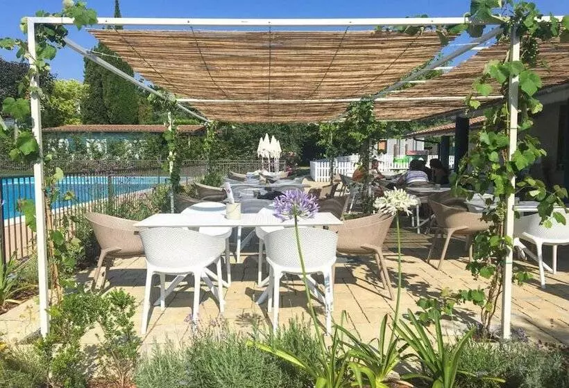 Hotelli Vacanze Camping Boutique