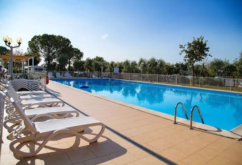 Hotelli Vacanze Camping Boutique