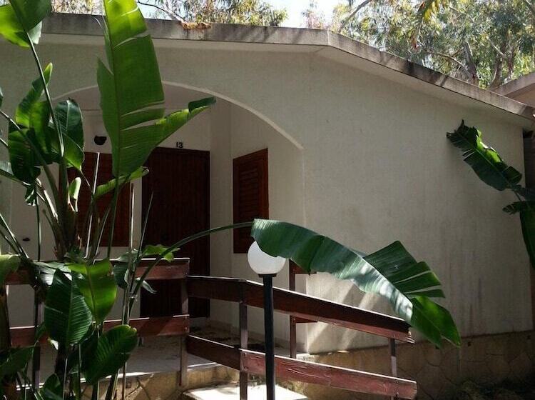 בית מלון כפרי Villaggio Camping Calypso