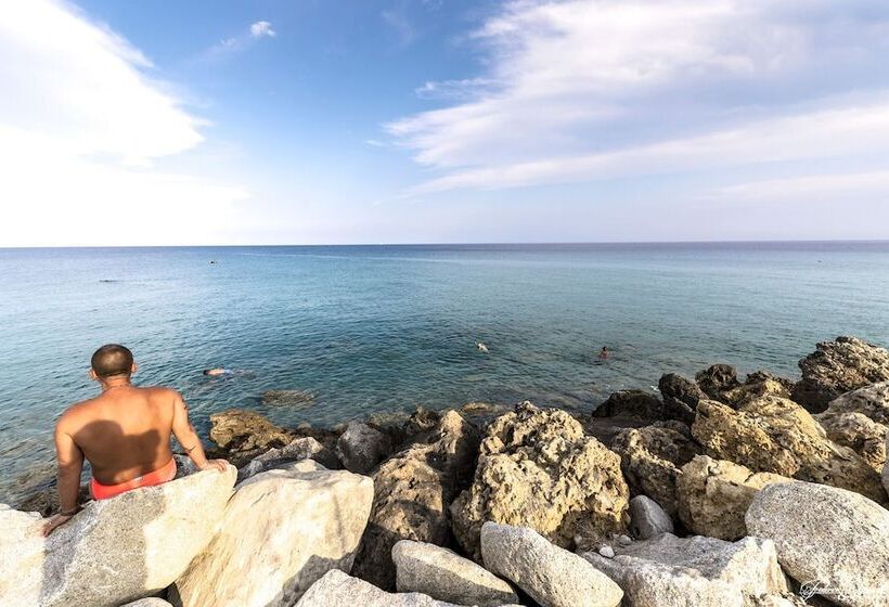 בית מלון כפרי Villaggio Camping Calypso