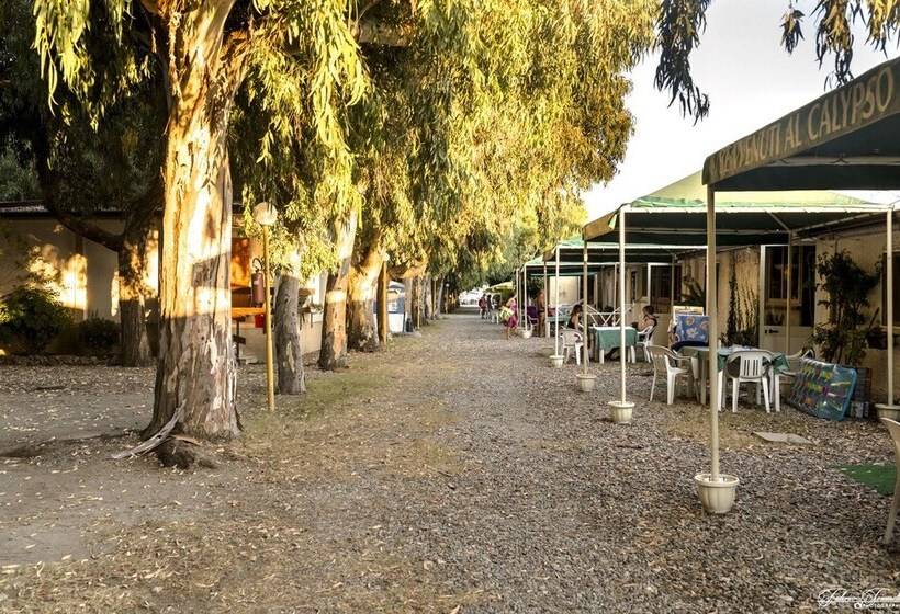 בית מלון כפרי Villaggio Camping Calypso