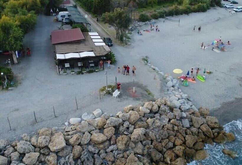 בית מלון כפרי Villaggio Camping Calypso