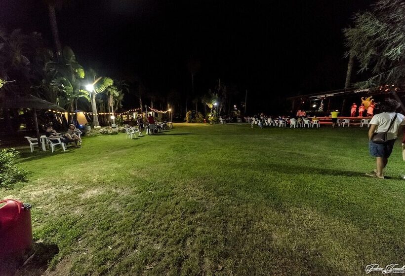 בית מלון כפרי Villaggio Camping Calypso