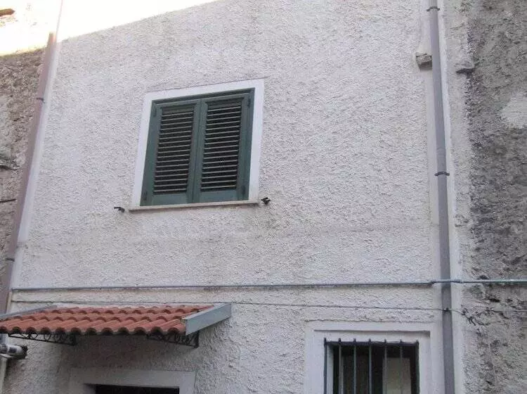 Aamiaismajoitus (B&B) Alloggiando Da Carmela