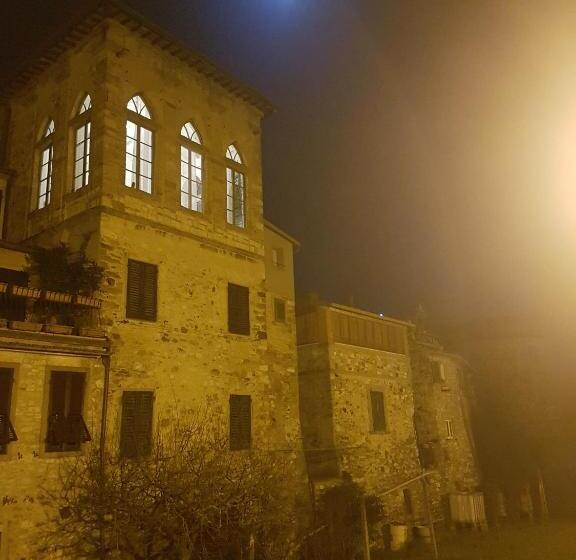 住宿加早餐  La Torre Di Pieve