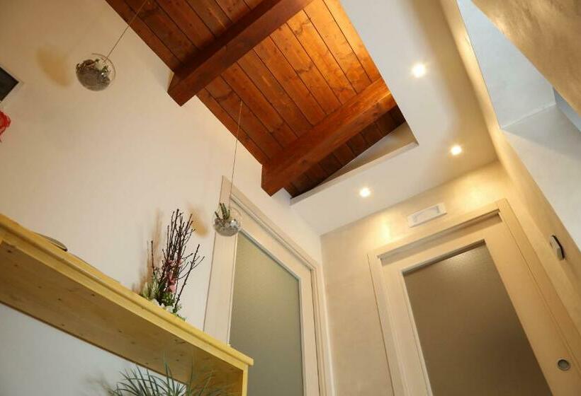 住宿加早餐  Le Mansardine