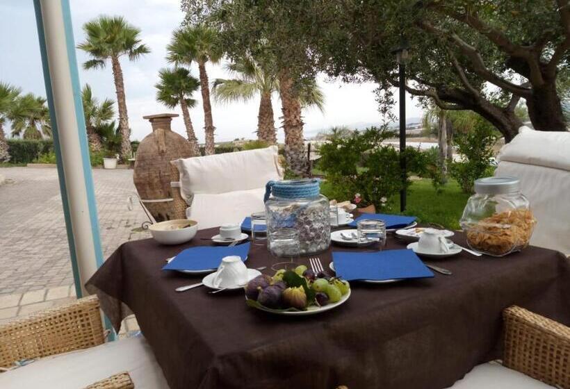 تختخواب و صبحانه Punta Bianca Suite & Home Experience