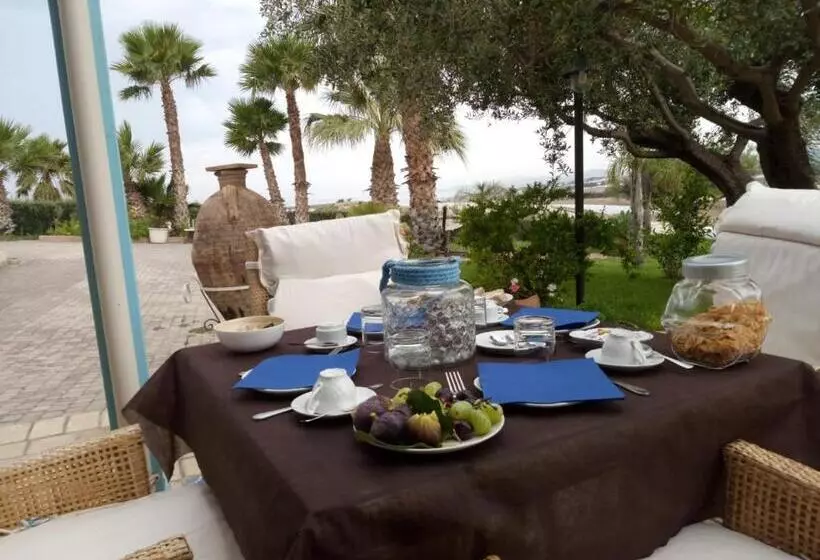 تختخواب و صبحانه Punta Bianca Suite & Home Experience